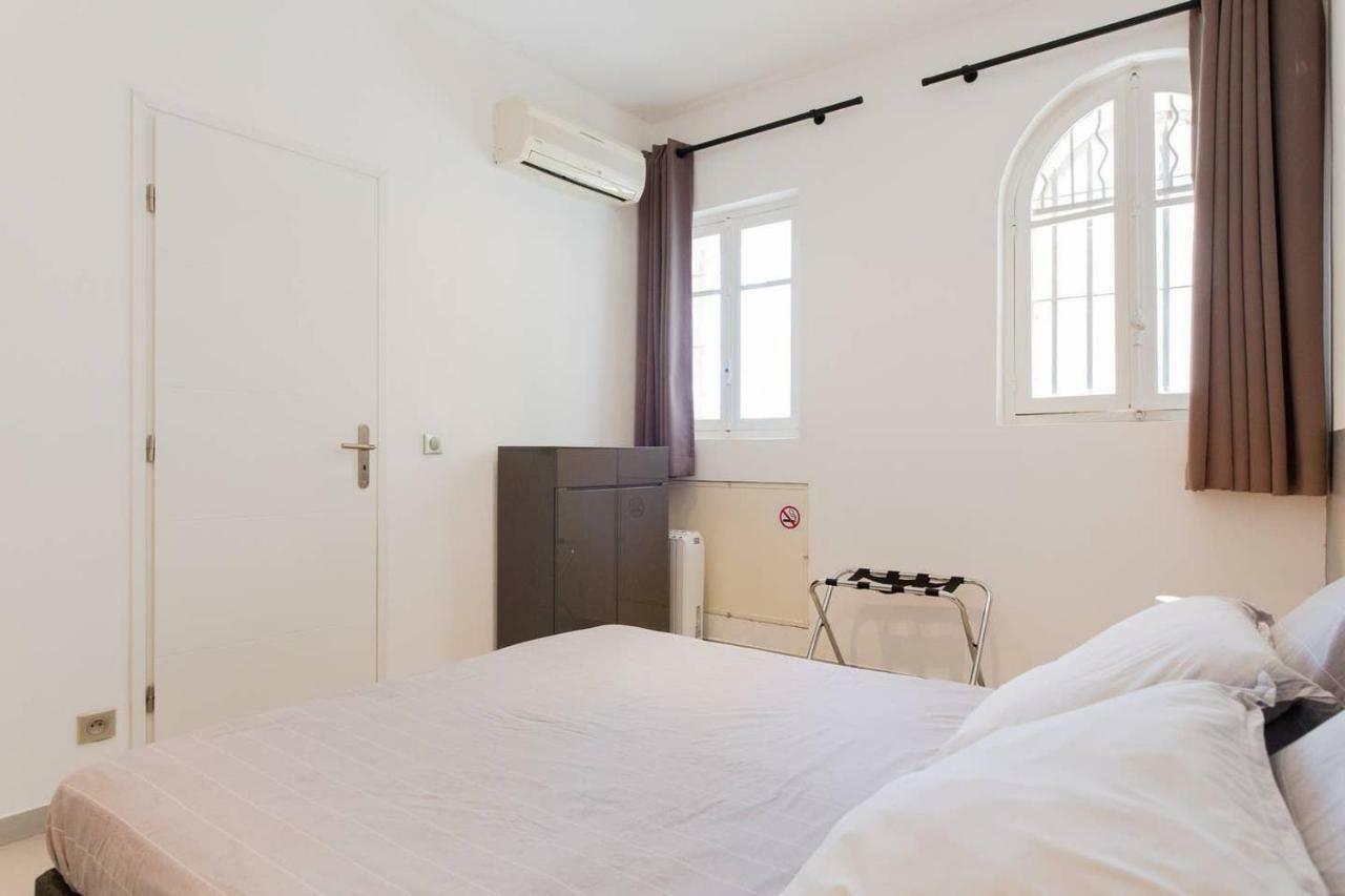 Appartement 4 Personnes Vue Mer Remparts Antibes Exterior photo